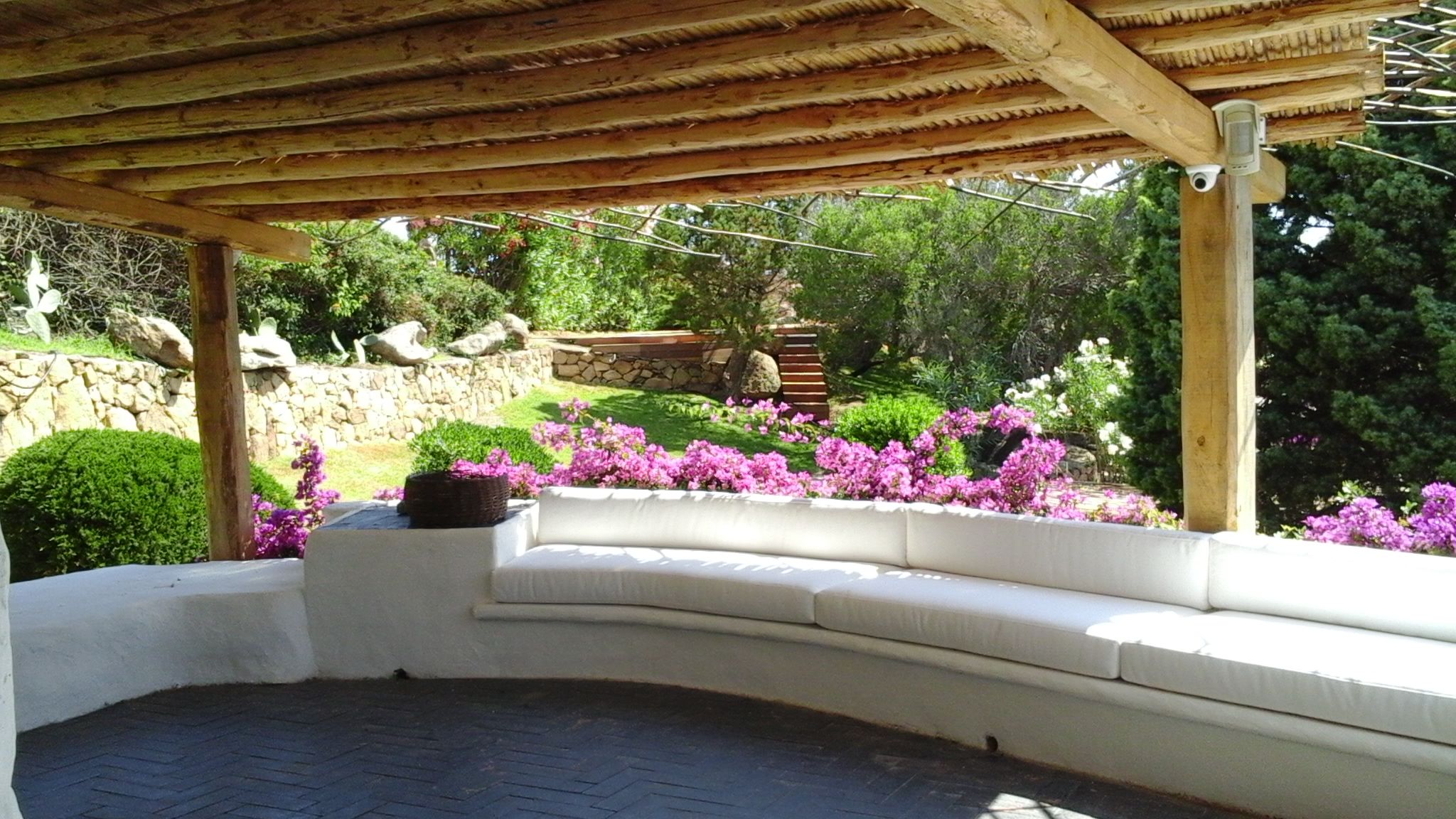 TAPPEZZIERE A Murialdo - rivestimento Divano giardino esterno